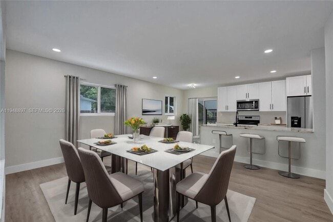 Foto del edificio - 21021 NE 13th Pl