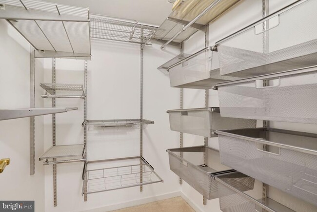 Foto del edificio - 1530 Key Blvd