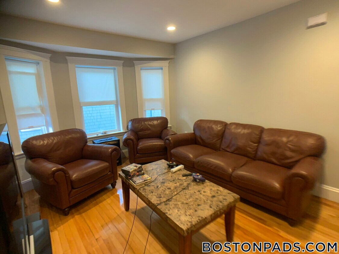 Foto principal - 56 Frederick Ave