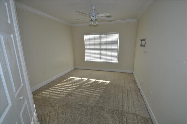 Building Photo - 724 Crest Pines Dr