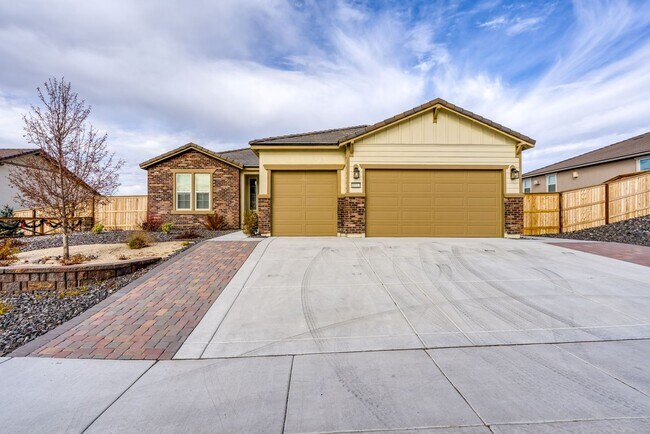 Foto del edificio - Panoramic views of the valley with a modern updated home!