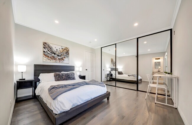 Foto del edificio - 23720 Archwood St