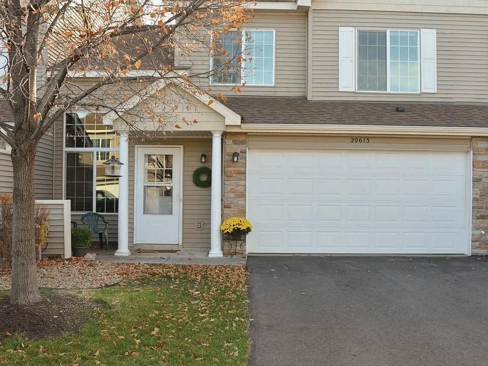 Foto principal - 20613 Fenston Ave N