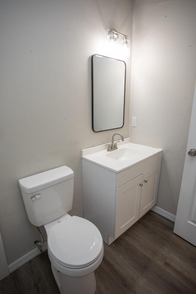 Foto del edificio - 309 W Marigny Cir