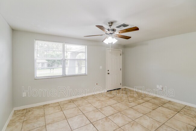 Foto del edificio - 2216 Bishop Rd