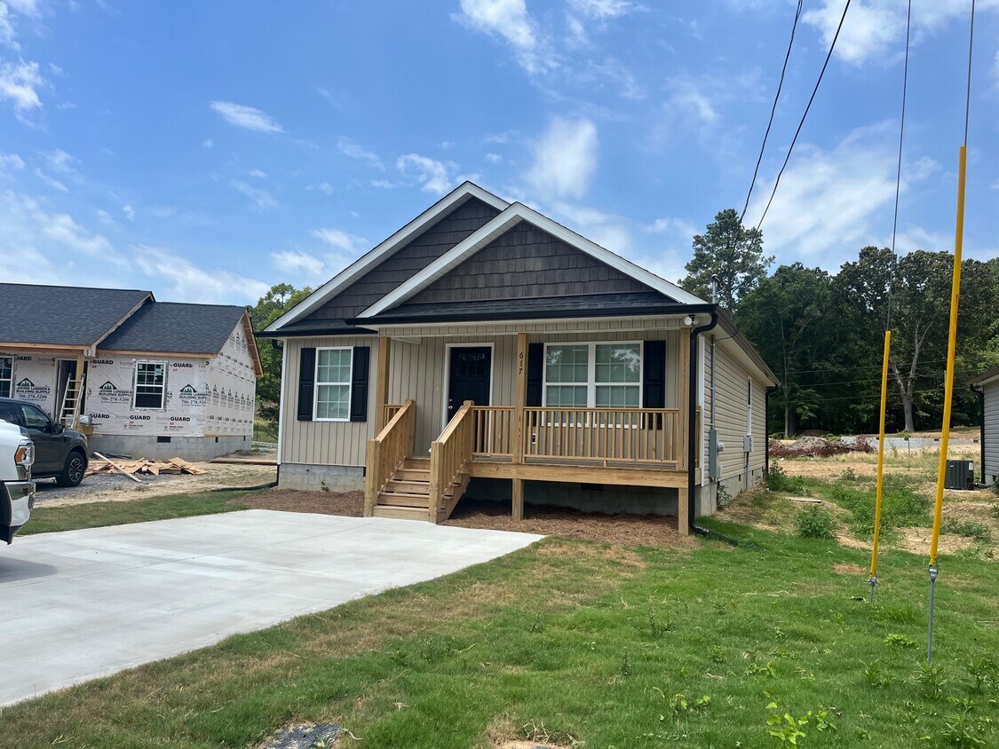 Foto del edificio - 619 Fondel Ln