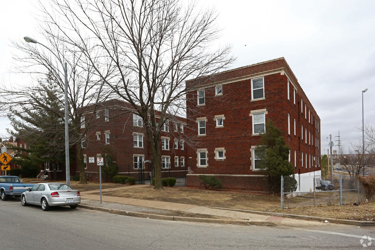 Building Photo - Penrose Apartments