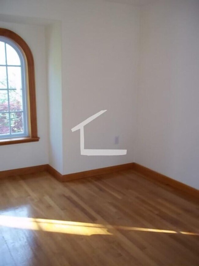 Foto del edificio - nice 4 bed in Newton