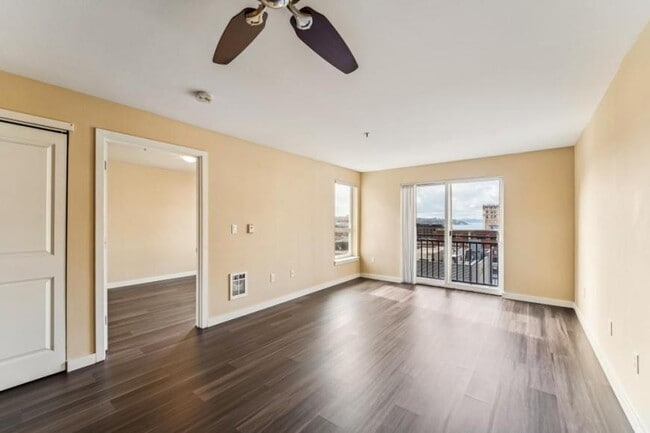 Building Photo - 1 bedroom in Seattle WA 98104