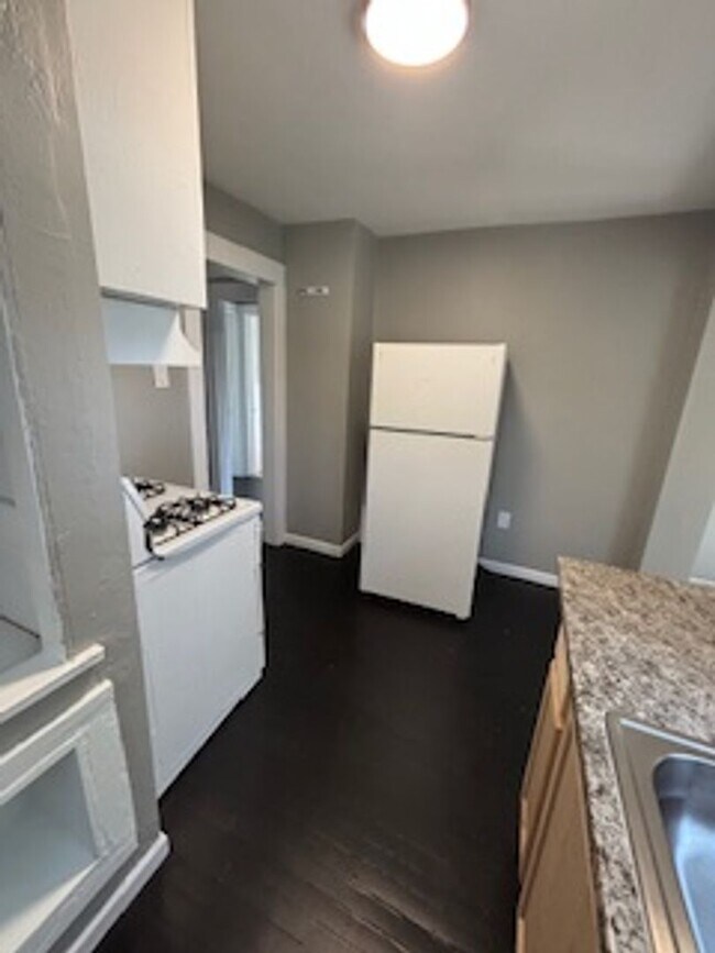 Foto del edificio - 7543 Lozier Ave