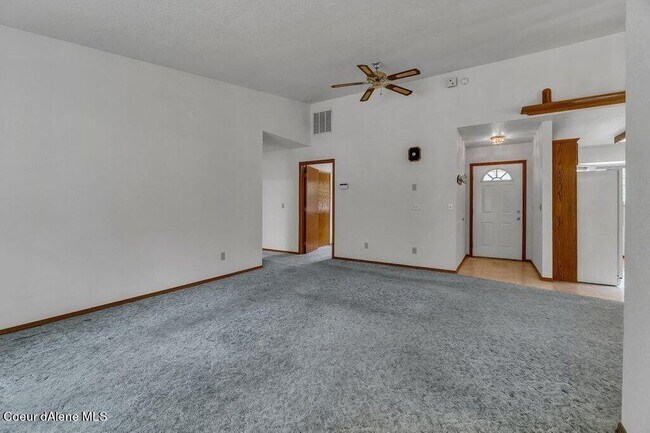 Building Photo - 1066 S Breezy Way