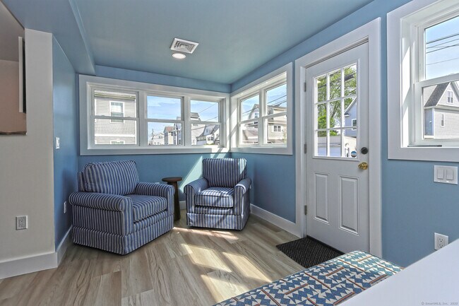 Foto del edificio - 33 Fairwood Ave