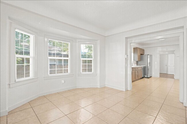 Foto del edificio - 3123 San Rafael Ct