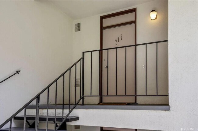 Building Photo - 265 Vallejo Ct