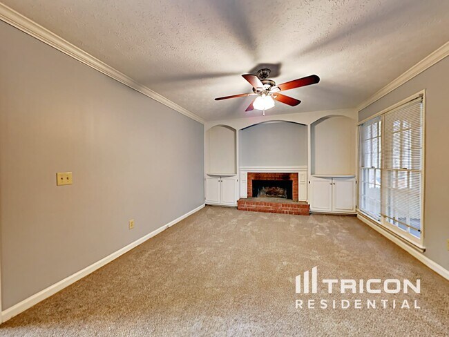 Foto del edificio - 5044 Rosemeade Ct