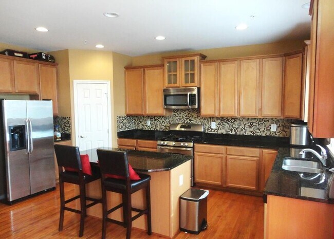 Foto del edificio - 14223 Lusby Ridge Rd