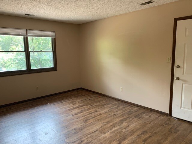 Front Entry - 822 Fremont St