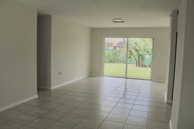 Building Photo - 15747 SW 298th Ter