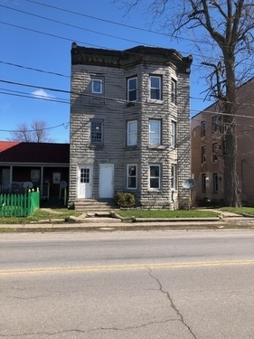 Primary Photo - 148 W Main St