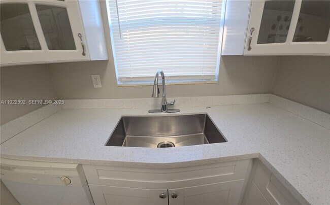 Foto del edificio - 4138 NW 12th Terrace