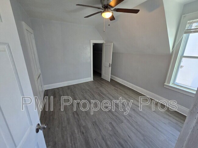 Foto del edificio - 2620A W Locust St