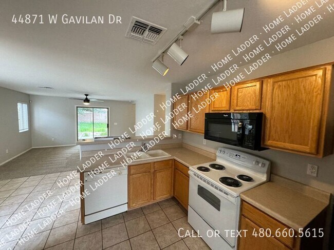 Foto del edificio - 44871 W Gavilan Dr - Acacia Crossings! New...