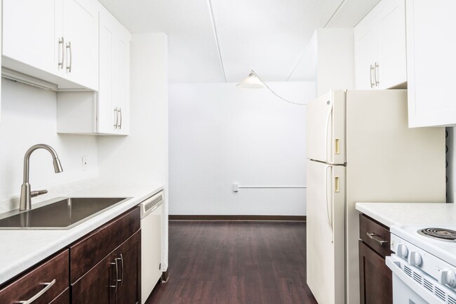 Interior Photo - Creek Terrace