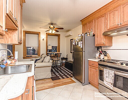 Foto del edificio - 137 Charles St