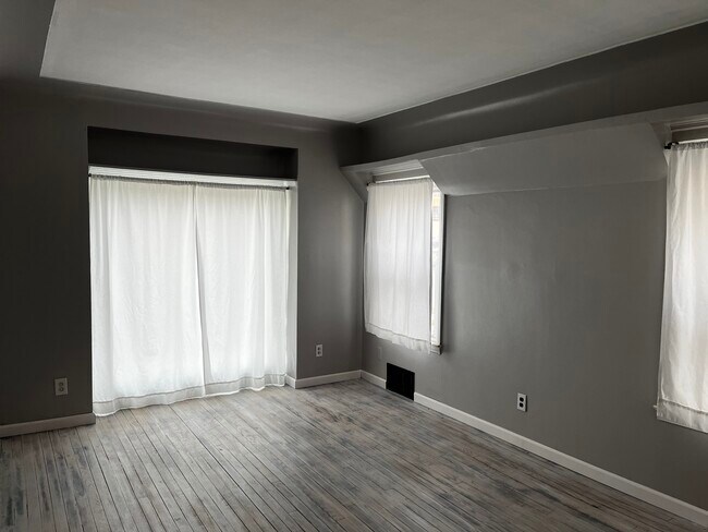 Foto del edificio - 22824 Mac Arthur Blvd