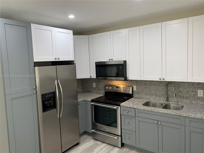 Foto del edificio - 1145 NE 113th St