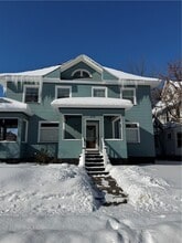 Building Photo - 275 Rosedale St