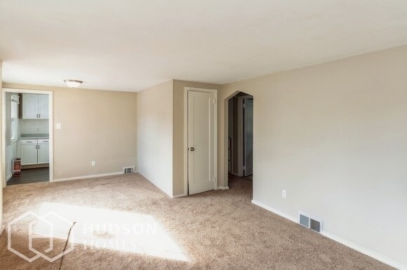 Foto del edificio - NOW AVAILABLE! 148 Crystal Dr, NORTH SYRAC...