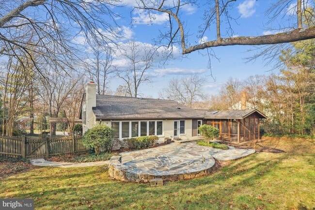 Foto del edificio - 6154 Beachway Dr