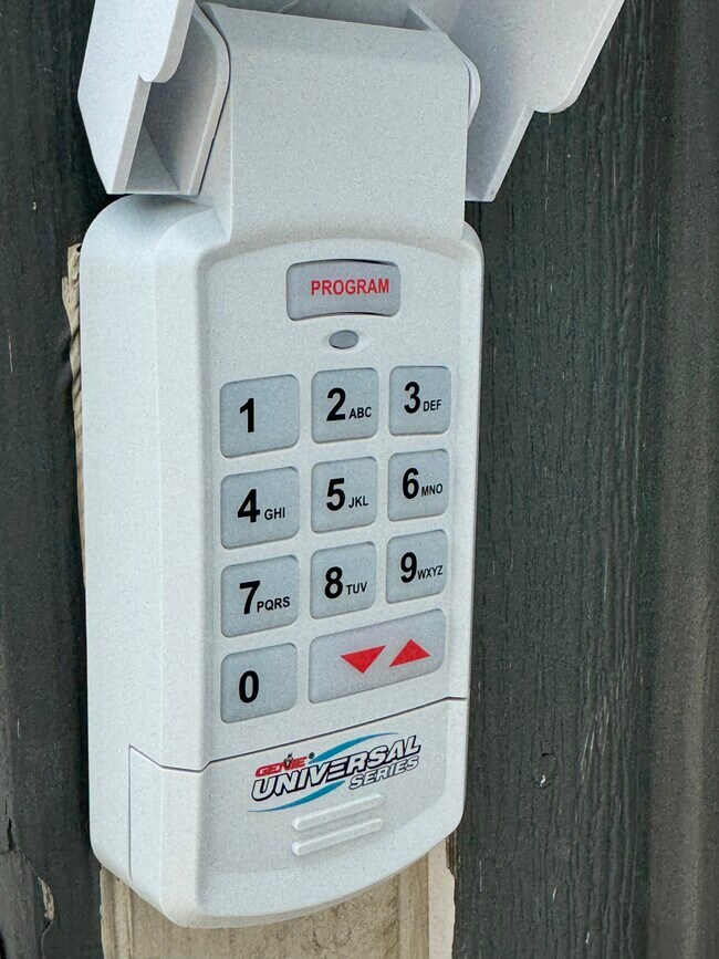 Teclado del garaje - 7526 Banner Ct