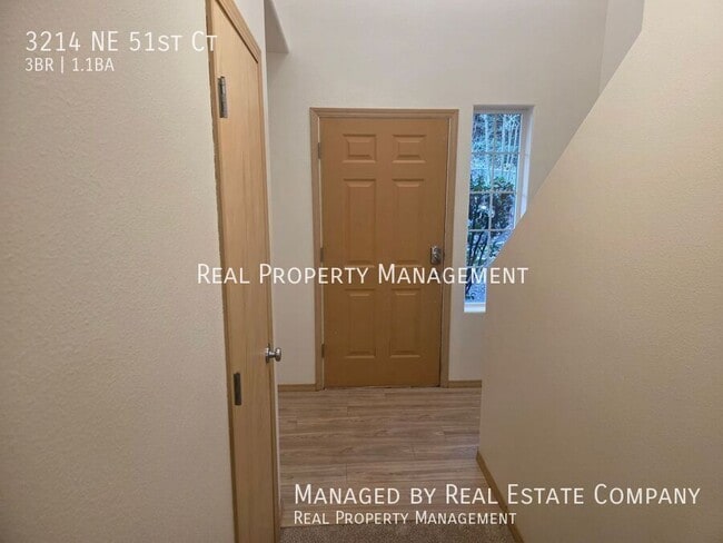 Foto del edificio - 3214 NE 51st Ct