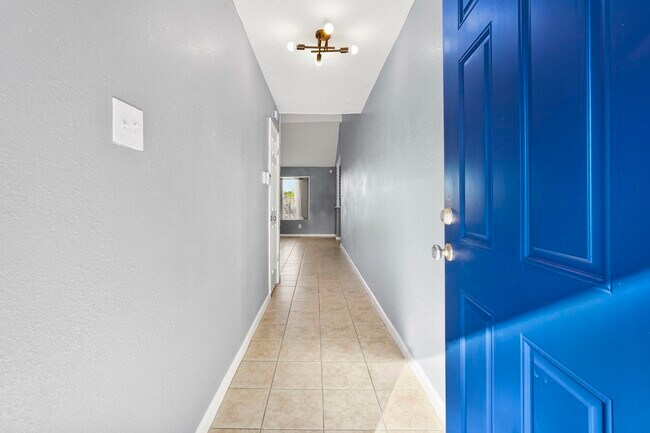 Building Photo - 8611 Sherrywood Dr