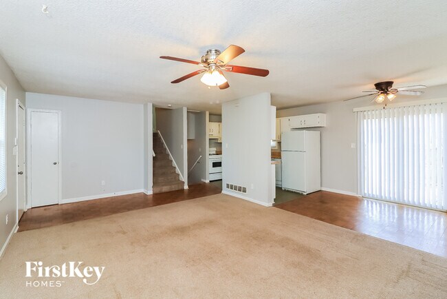 Foto del edificio - 3665 Silver Leaf Ln SW