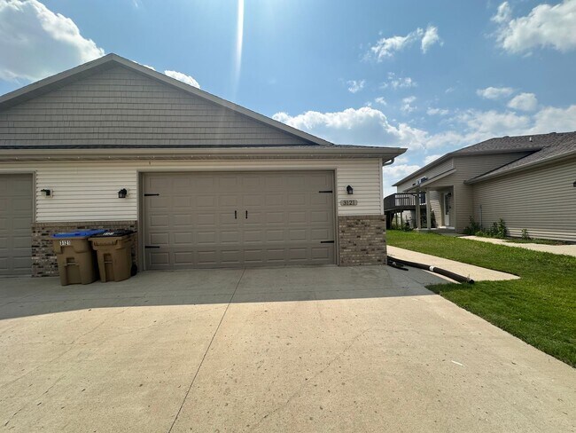 Foto del edificio - 4 Bedroom Townhome