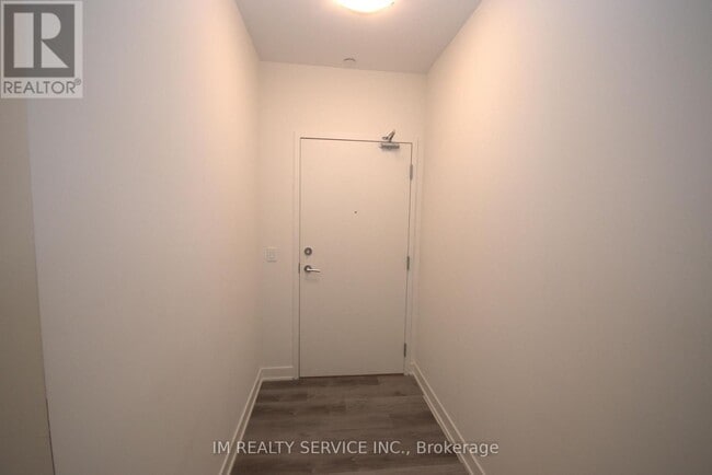 Building Photo - 110 Fergus Ave