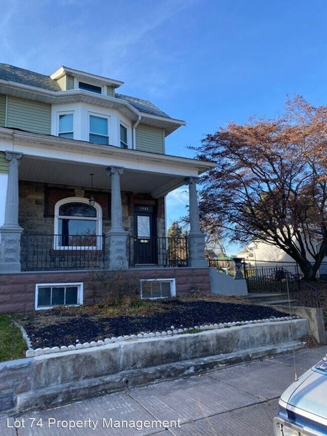 Building Photo - 4 br, 2 bath House - 1044 7th Street