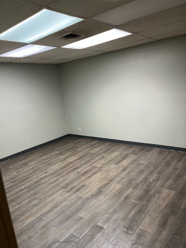 Building Photo - 1000 N 21st St