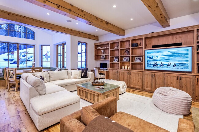 Foto del edificio - 350 Spruce Ridge Ln