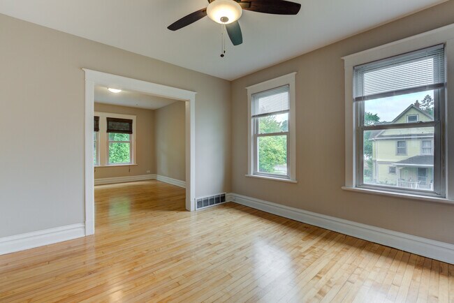 Foto del edificio - 311 E Lincoln Ave