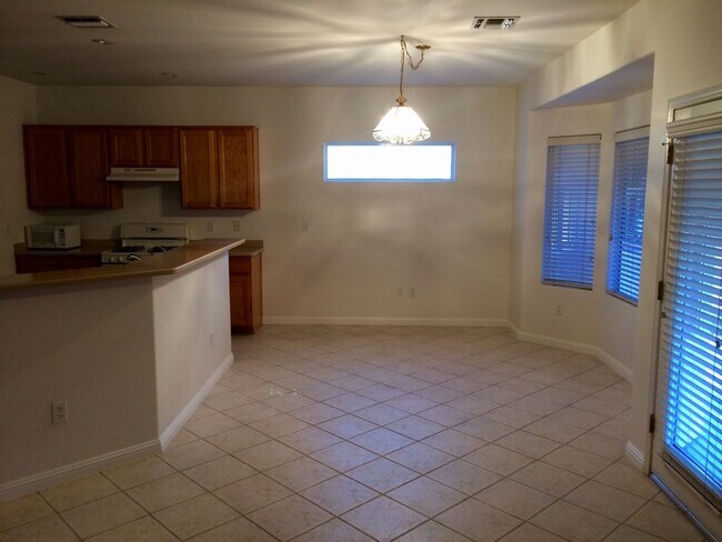 Foto del edificio - FANTASTIC UPGRADED 55+ SUN CITY ANTHEM COMMUNITY HOME!!!