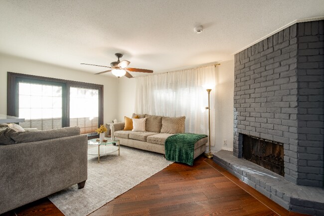 Building Photo - 2528 Bering Dr