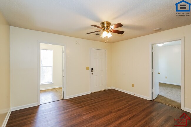 Foto del edificio - 824 Bybee Branch Rd