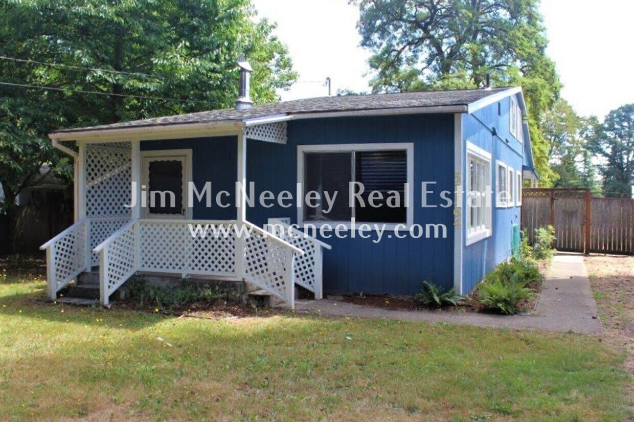 Primary Photo - 3 br, 1 bath House - 52564 North Rd