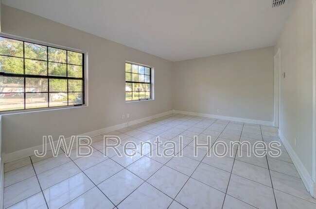 Building Photo - 3574 Indigo Dr