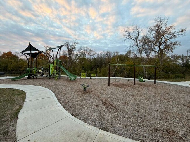 Foto del edificio - 2016 Yellowstone Blvd