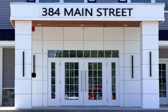Building Photo - 384 Main St